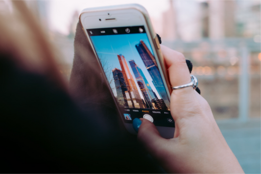 ¿QUÉ DEBO HACER SI COMPRO UN TELÉFONO MÓVIL EN EL EXTRANJERO?