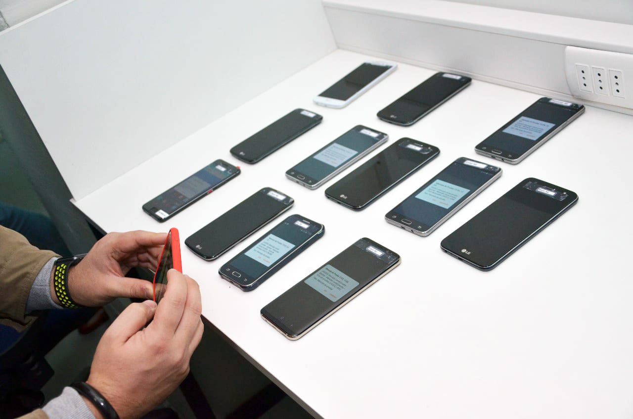 ¿QUÉ HACE UN LABORATORIO PARA HOMOLOGAR UN CELULAR?